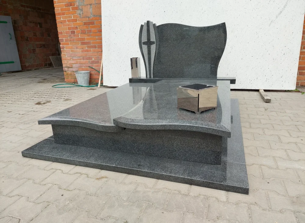 Monolit-nagrobki-realizacje-17