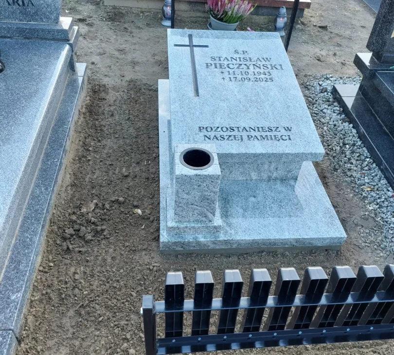 Monolit-nagrobki-realizacje-2025-10-14-39