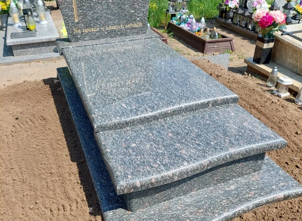 Monolit-nagrobki-realizacje-47